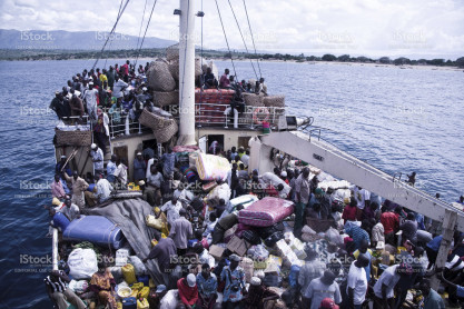 PERCHE’ LA QUESTIONE-IMMIGRAZIONE VIENE AFFRONTATA MALE SIA “DA SINISTRA” CHE “DA DESTRA”.